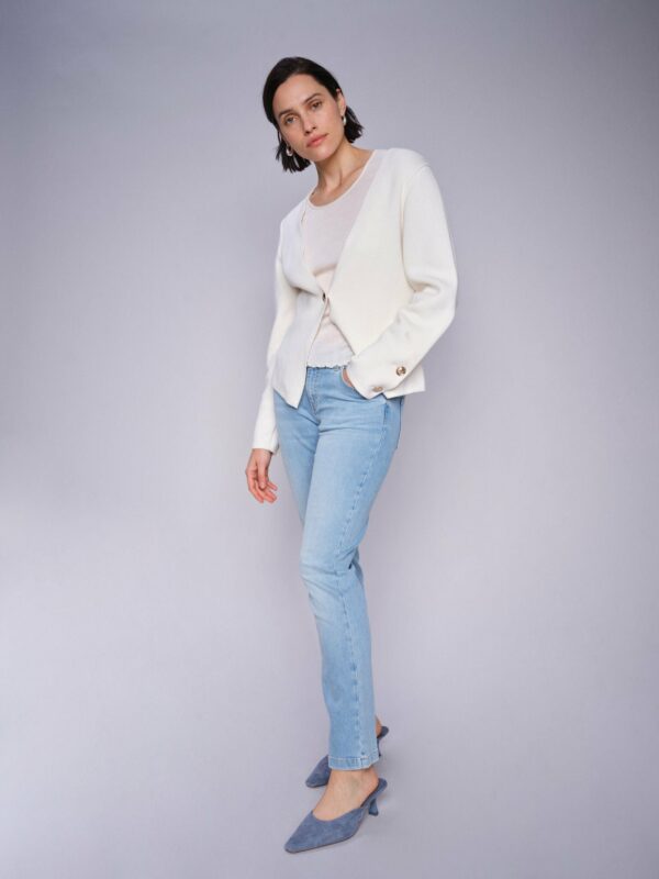 Venez découvrir les jeans femme à la boutique de prêt à porter multimarques à Tarbes