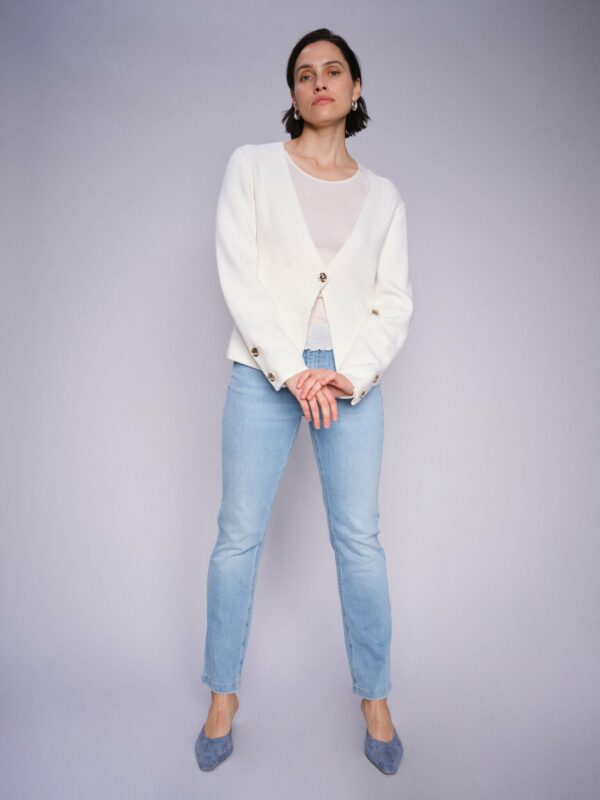 Venez découvrir les jeans femme à la boutique de prêt à porter multimarques à Tarbes