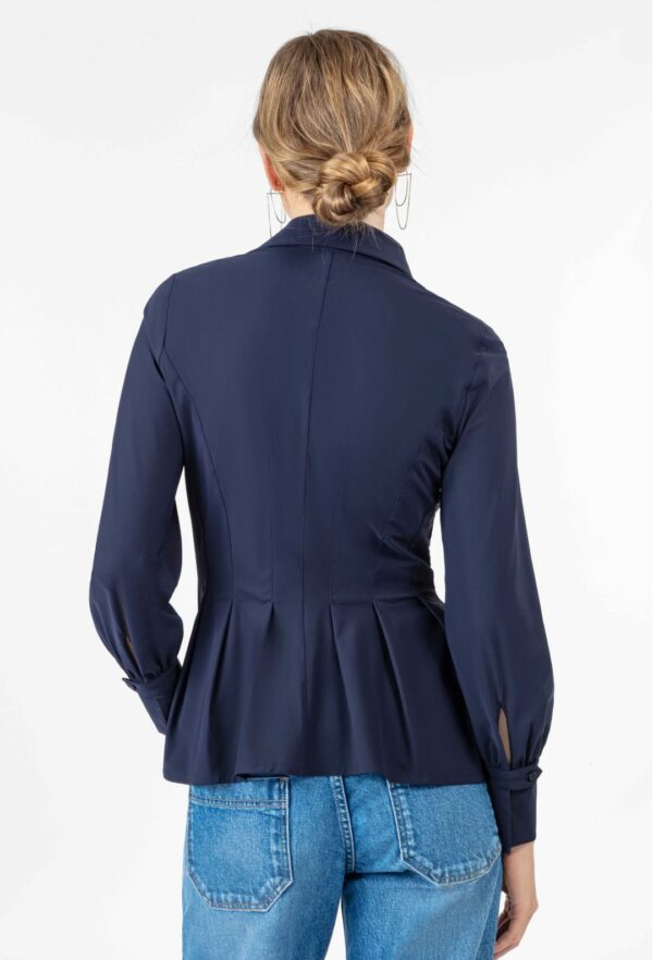 Retrouvez l'élégance d'une chemise pour femme Closed disponible à Tarbes chez Ann'C