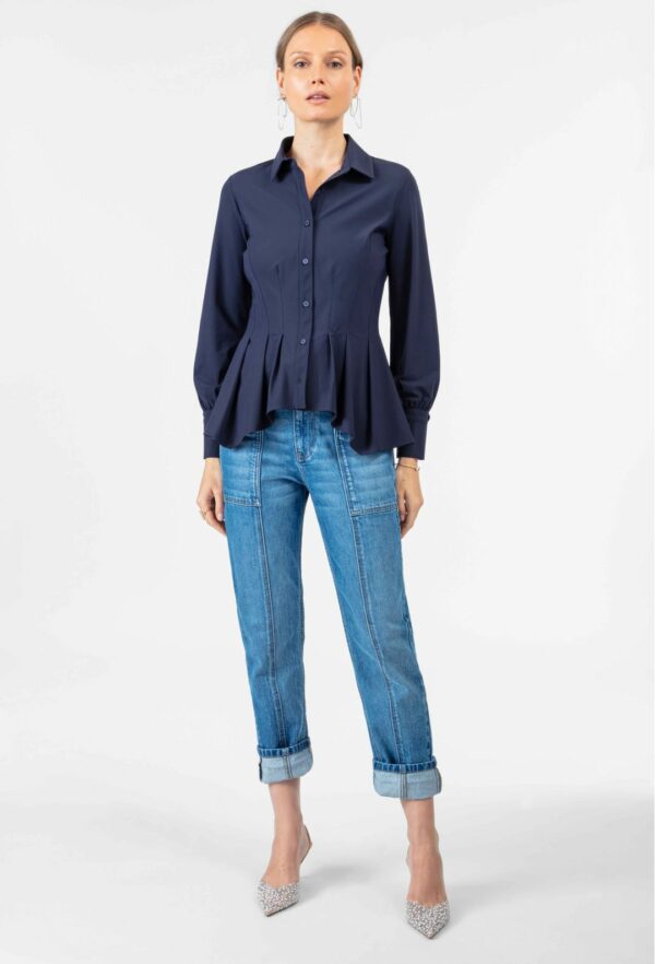 Retrouvez l'élégance d'une chemise pour femme Closed disponible à Tarbes chez Ann'C