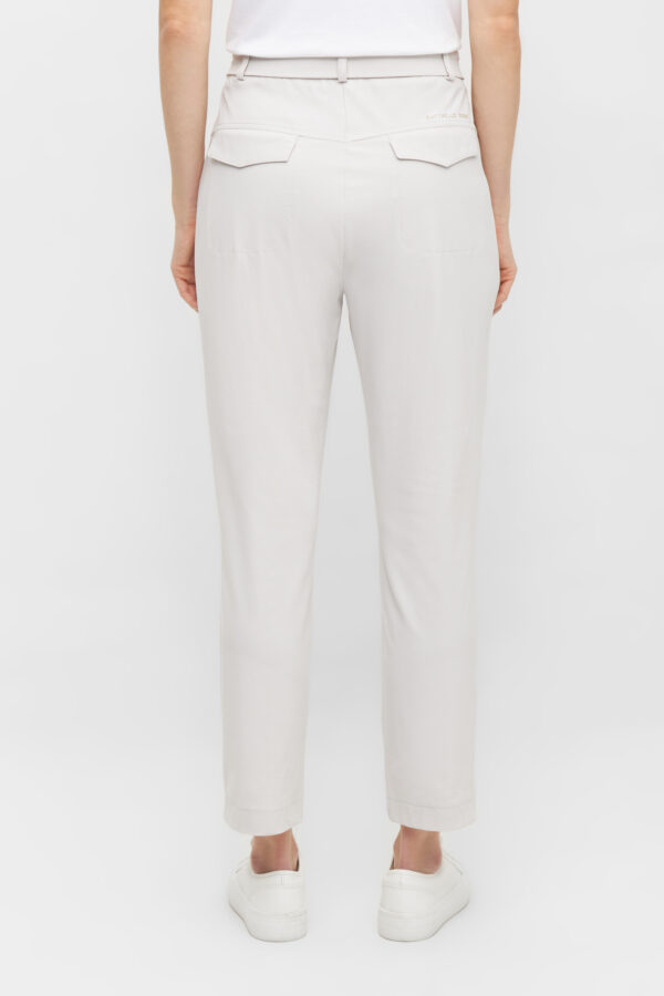 Venez découvrir les pantalons femme à la boutique de prêt à porter multimarques à Tarbes