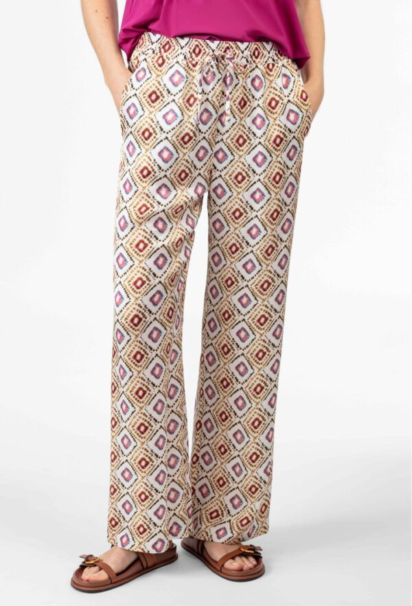 Venez découvrir les pantalons femme à la boutique de prêt à porter multimarques à Tarbes
