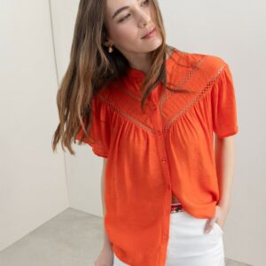 venez découvrir les blouses femme à la boutique de prêt à porter multimarques à Tarbes