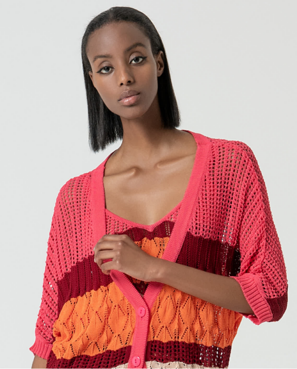 Cardigan long en crochet Fushia