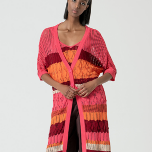 Cardigan long en crochet Fushia