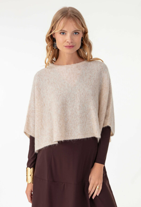 PULL CAPE COLLECTION AUTOMNE HIVER 2025 ANNC TARBES