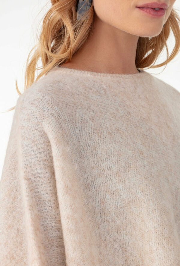 PULL CAPE COLLECTION AUTOMNE HIVER 2025 ANNC TARBES