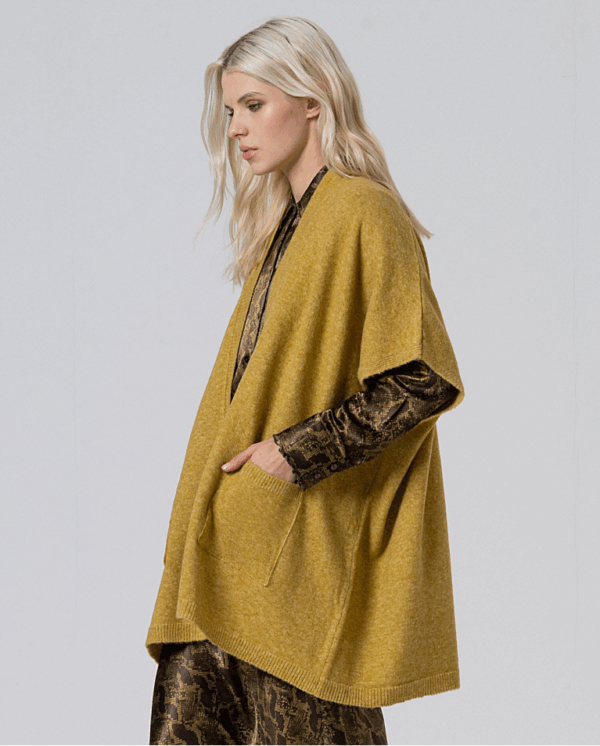 Poncho ouvert en tricot avec poches Moutarde SURKANA ANNC TARBES