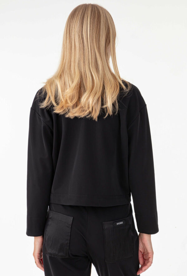 Veste ZADIE Veste ZADIE NOIR en jersey technique La veste noir ZADIE en jersey technique et détails nylon crinkle, c’est la pièce moderne à adopter cette saison !